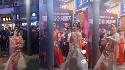 &ldquo;重慶火鍋一姐&rdquo;從禮儀逆襲成網紅