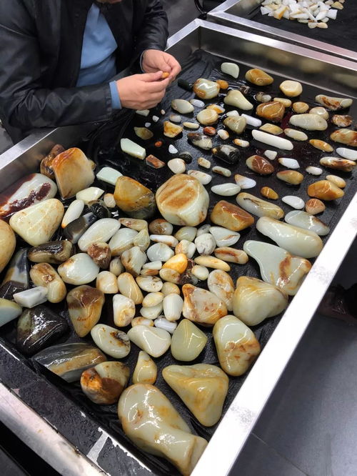 不是新疆,這里才是中國最大的和田玉批發(fā)市場(chǎng)